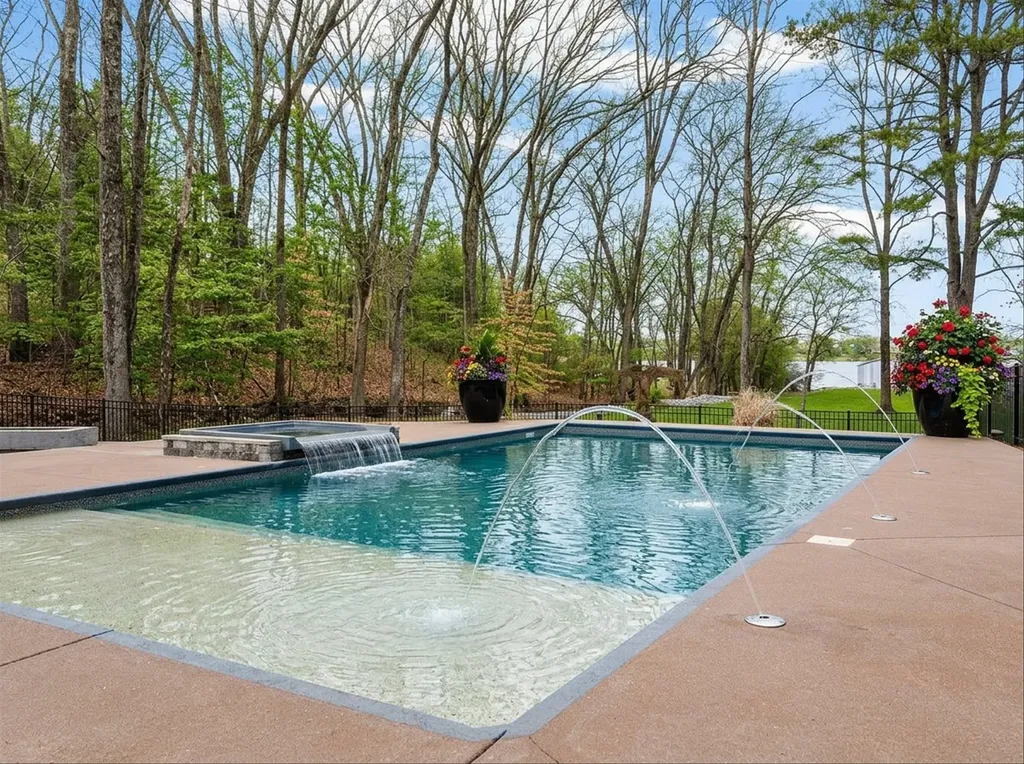3863 Saundersville Ferry Road Mount Juliet TN 37122