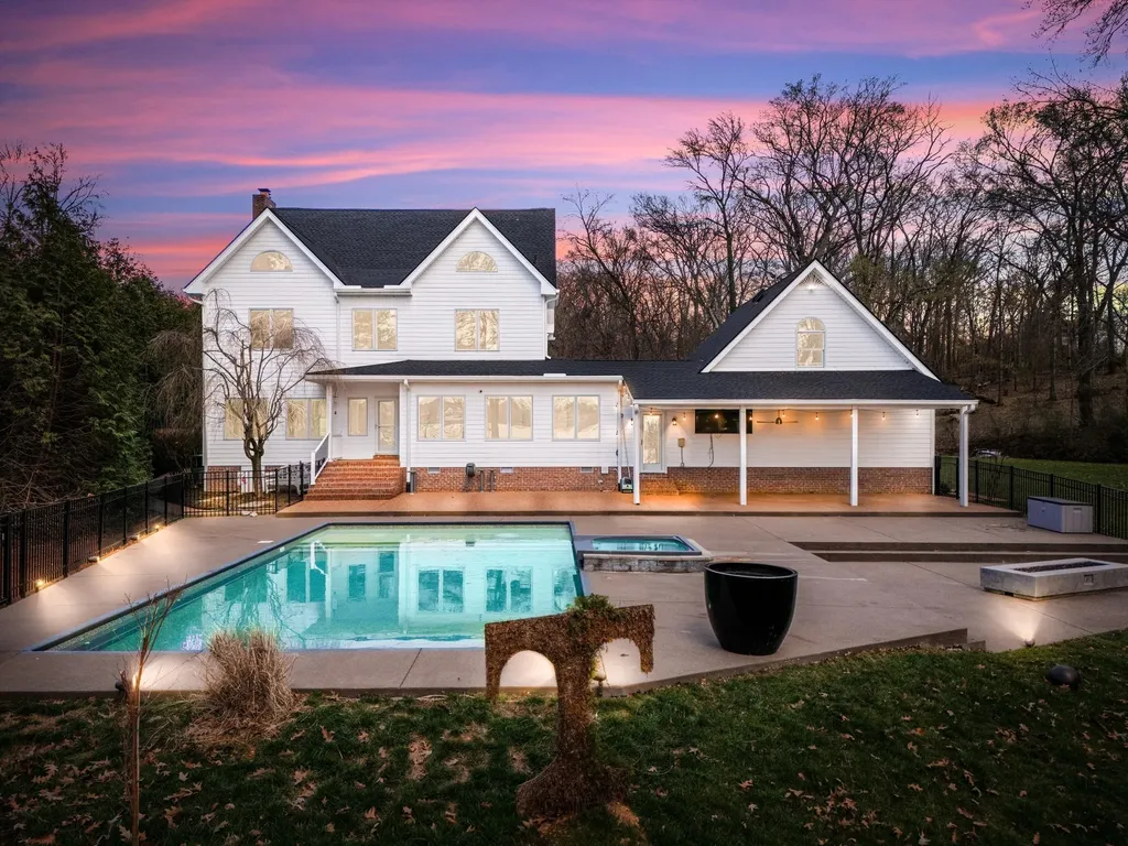 3863 Saundersville Ferry Road Mount Juliet TN 37122