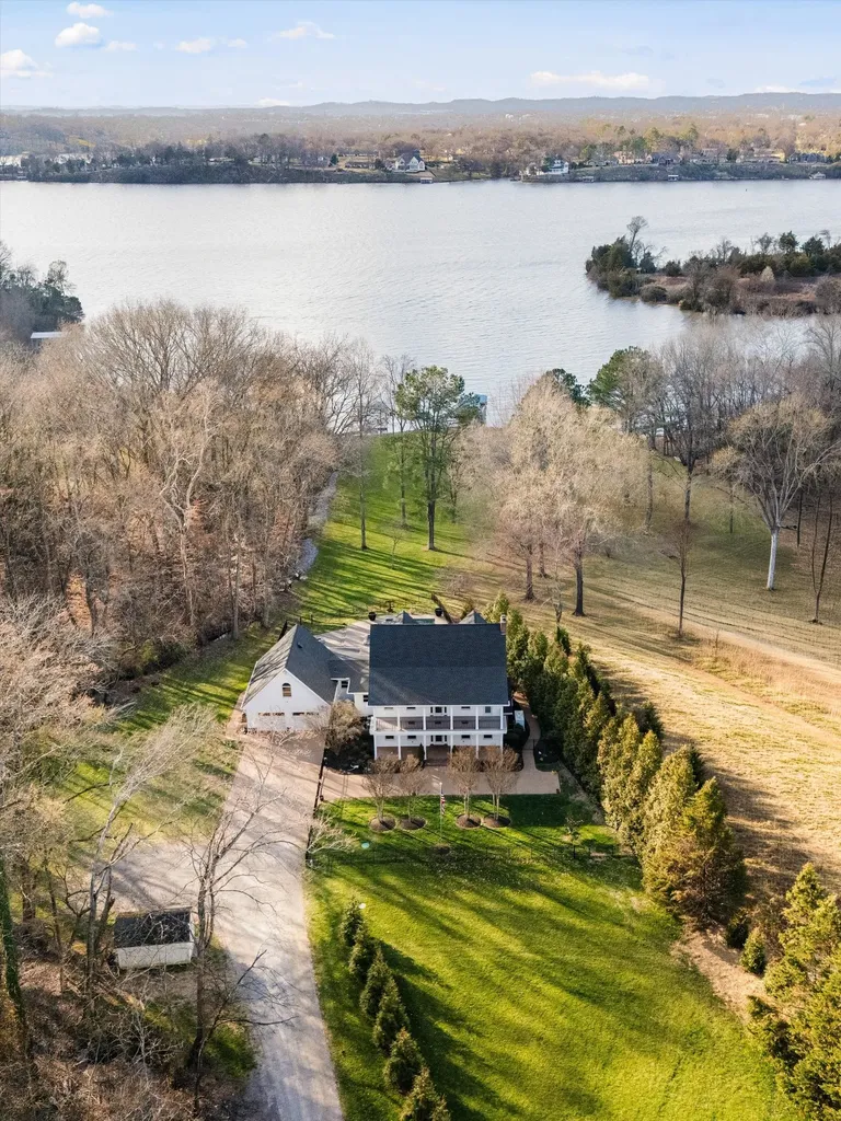 3863 Saundersville Ferry Road Mount Juliet TN 37122