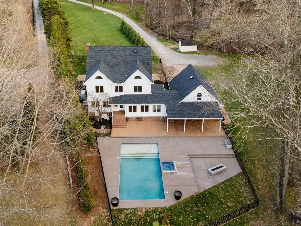 3863 Saundersville Ferry Road Mount Juliet TN 37122