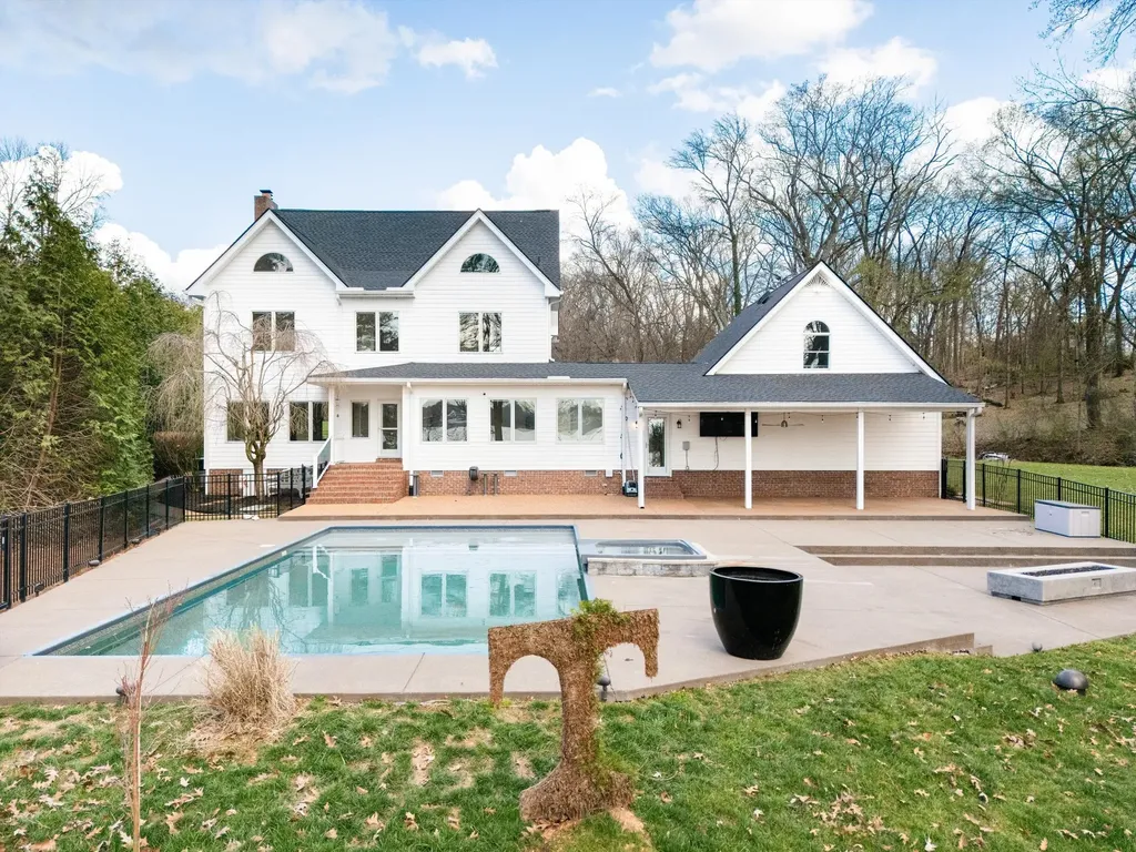 3863 Saundersville Ferry Road Mount Juliet TN 37122