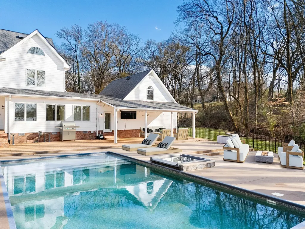 3863 Saundersville Ferry Road Mount Juliet TN 37122