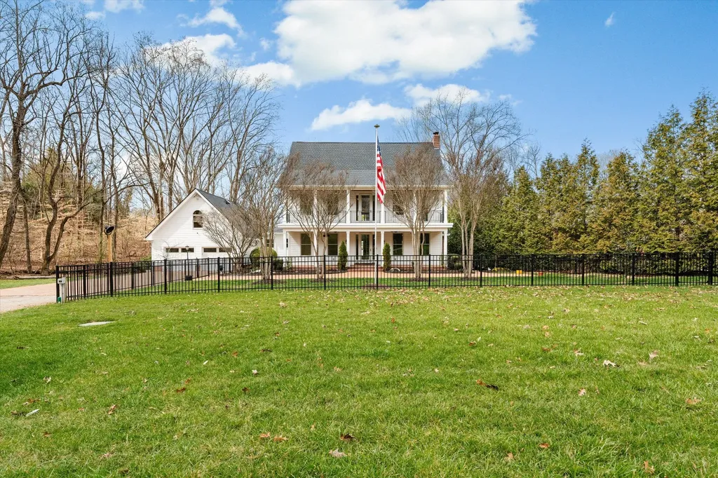 3863 Saundersville Ferry Road Mount Juliet TN 37122