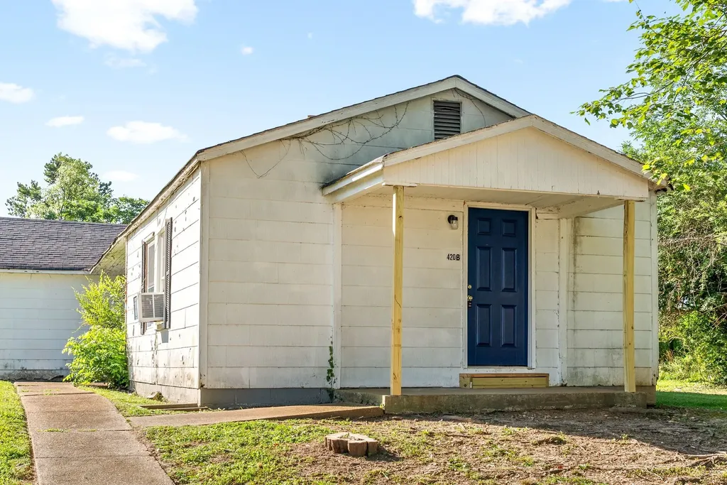 420 Lafayette Road Clarksville TN 37042