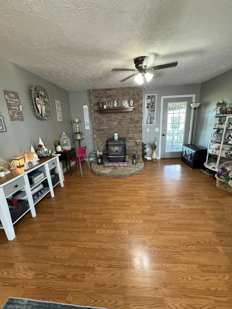 231 Austin Road Lafayette TN 37083