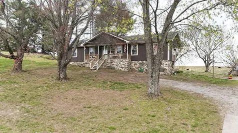 231 Austin Road Lafayette TN 37083