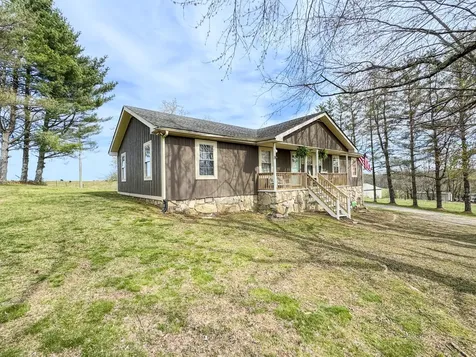 231 Austin Road Lafayette TN 37083