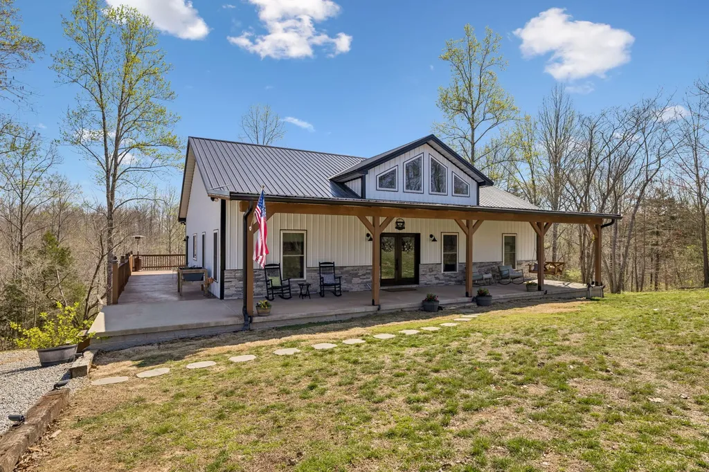 4134 Algie Sewell Road Columbia TN 38401