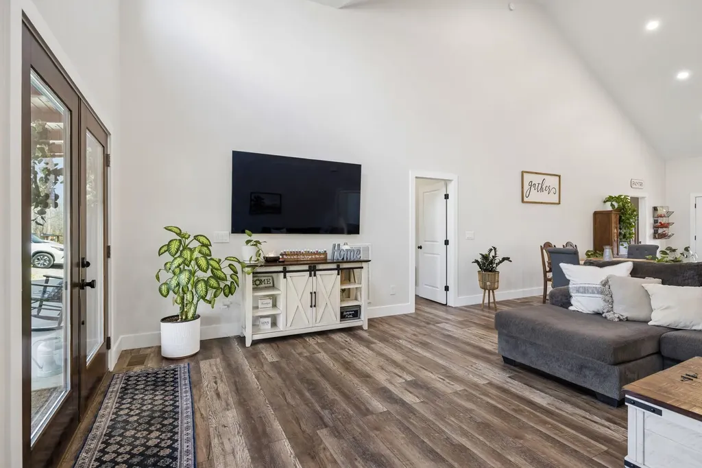 4134 Algie Sewell Road Columbia TN 38401