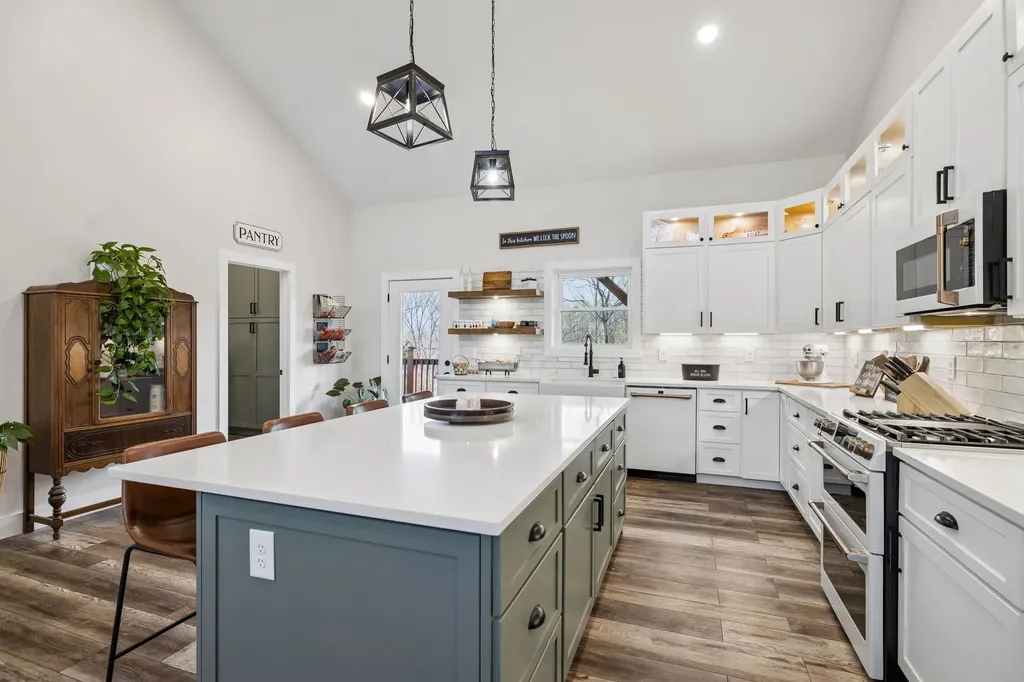 4134 Algie Sewell Road Columbia TN 38401