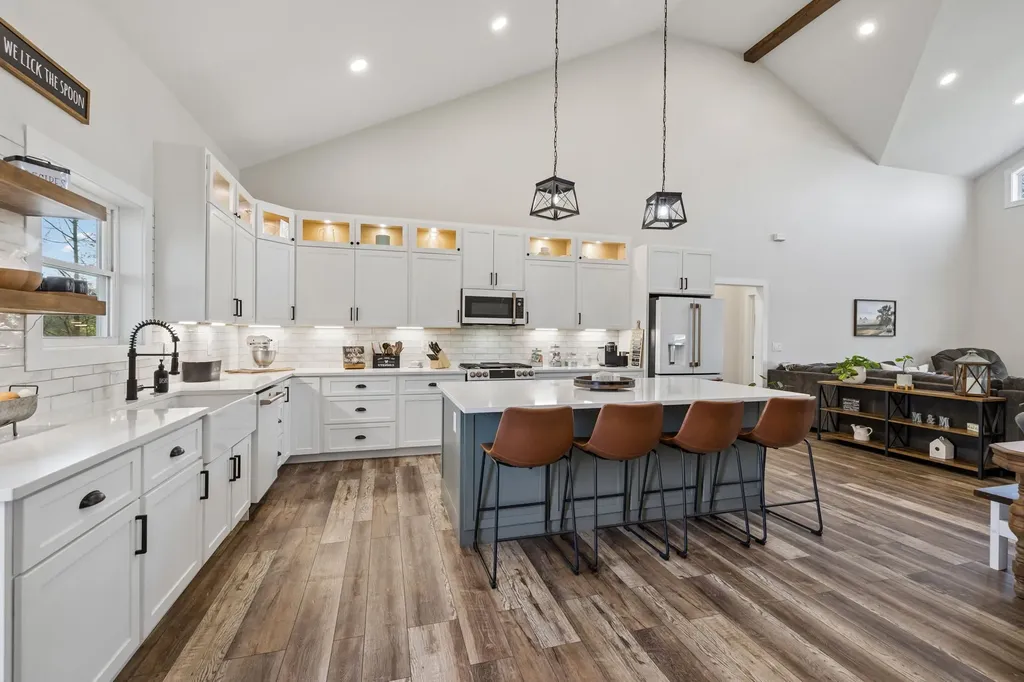 4134 Algie Sewell Road Columbia TN 38401