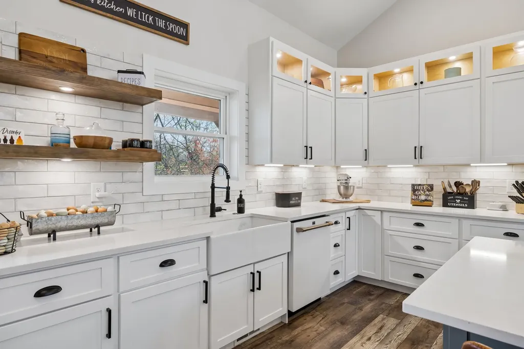 4134 Algie Sewell Road Columbia TN 38401
