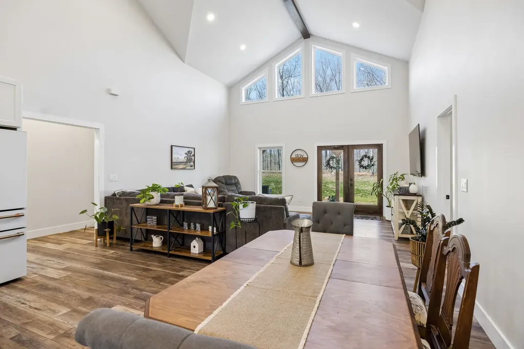 4134 Algie Sewell Road Columbia TN 38401