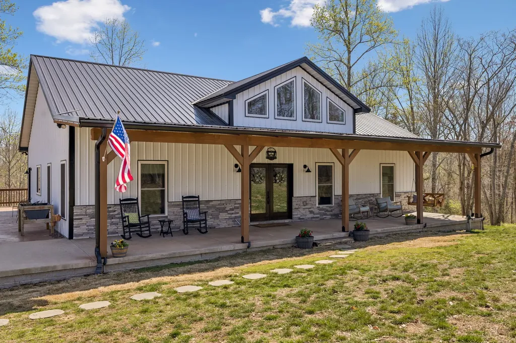 4134 Algie Sewell Road Columbia TN 38401
