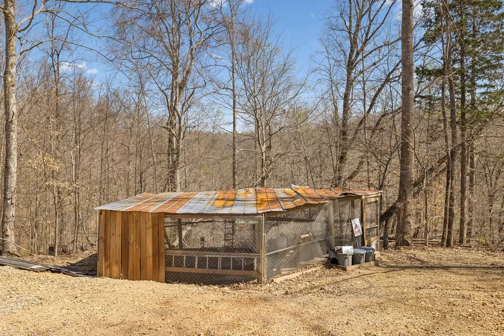 4134 Algie Sewell Road Columbia TN 38401