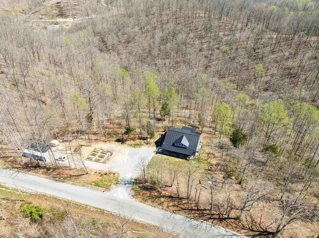 4134 Algie Sewell Road Columbia TN 38401