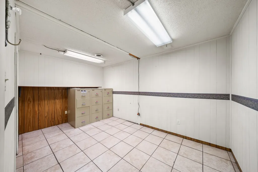 201 1st Ave, NW Winchester TN 37398