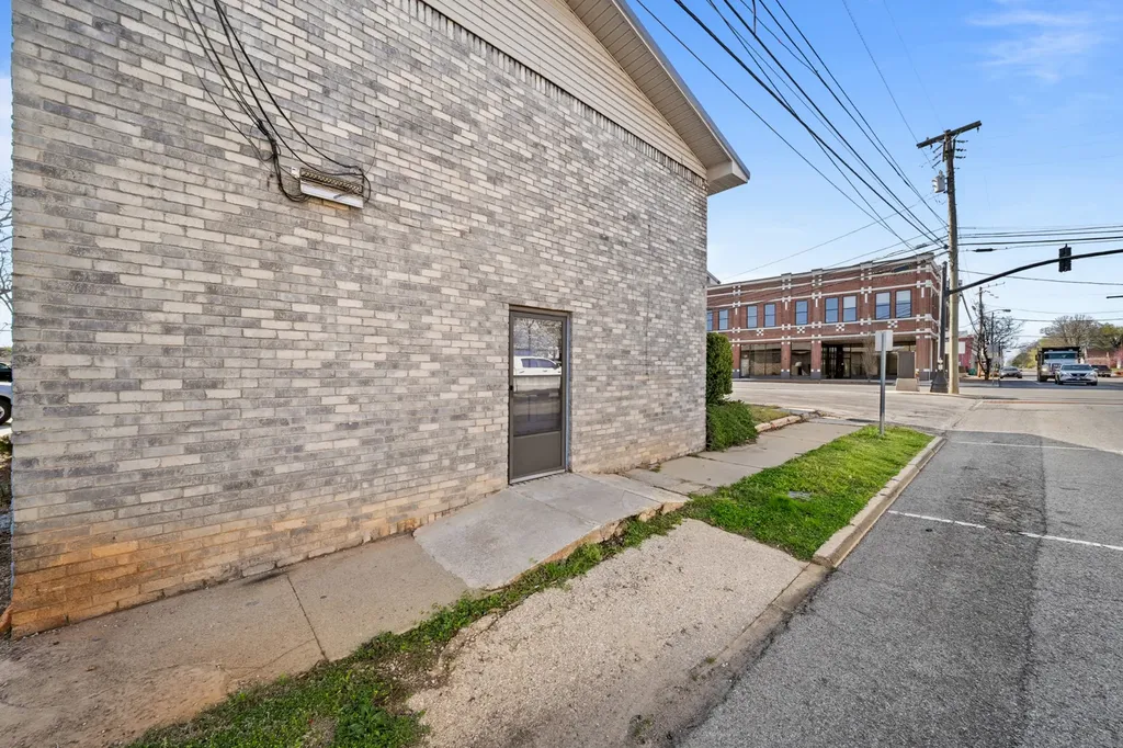 201 1st Ave, NW Winchester TN 37398