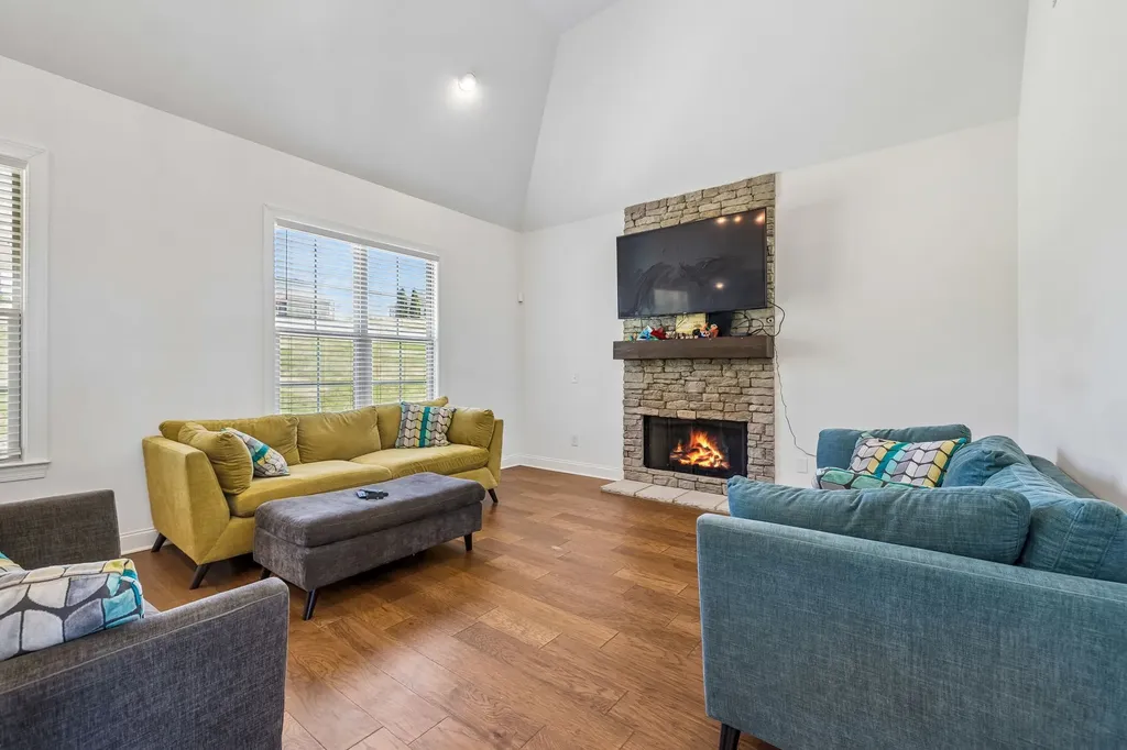 1094 Dorset Drive Hendersonville TN 37075