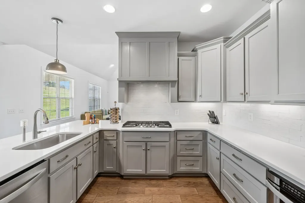 1094 Dorset Drive Hendersonville TN 37075