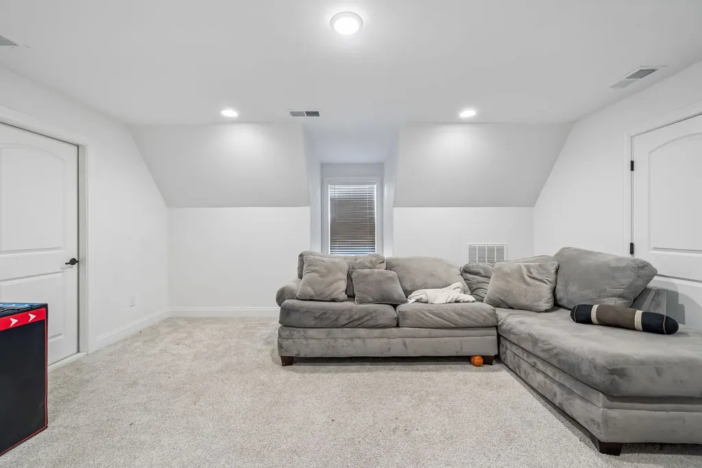 1094 Dorset Drive Hendersonville TN 37075