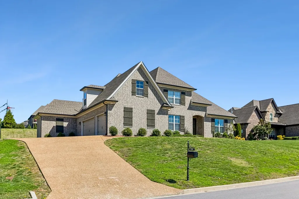 1094 Dorset Drive Hendersonville TN 37075