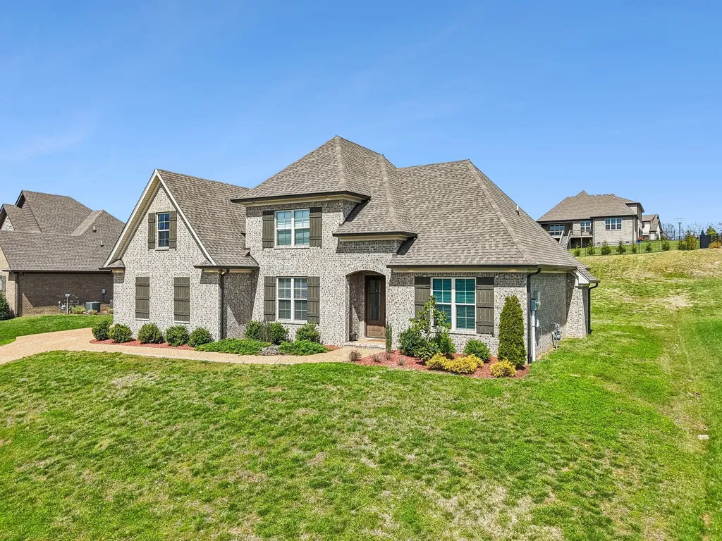 1094 Dorset Drive Hendersonville TN 37075