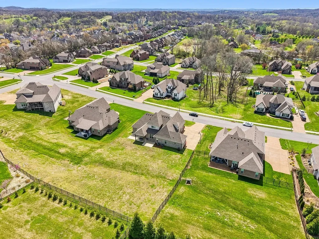 1094 Dorset Drive Hendersonville TN 37075