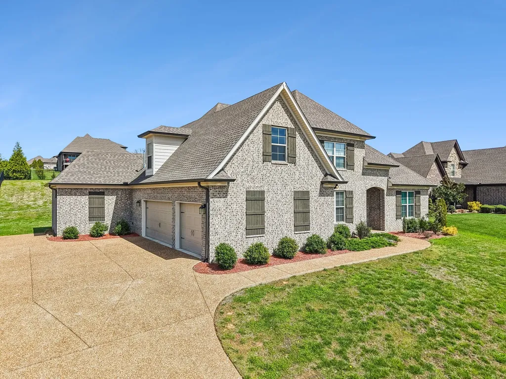 1094 Dorset Drive Hendersonville TN 37075