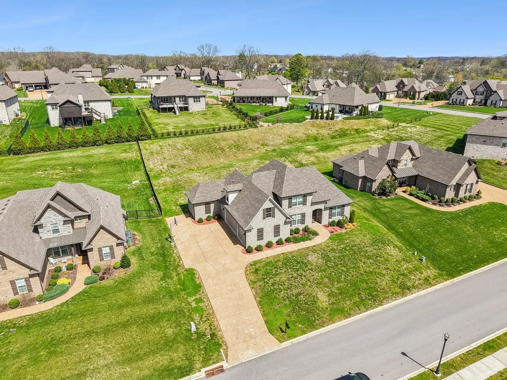 1094 Dorset Drive Hendersonville TN 37075