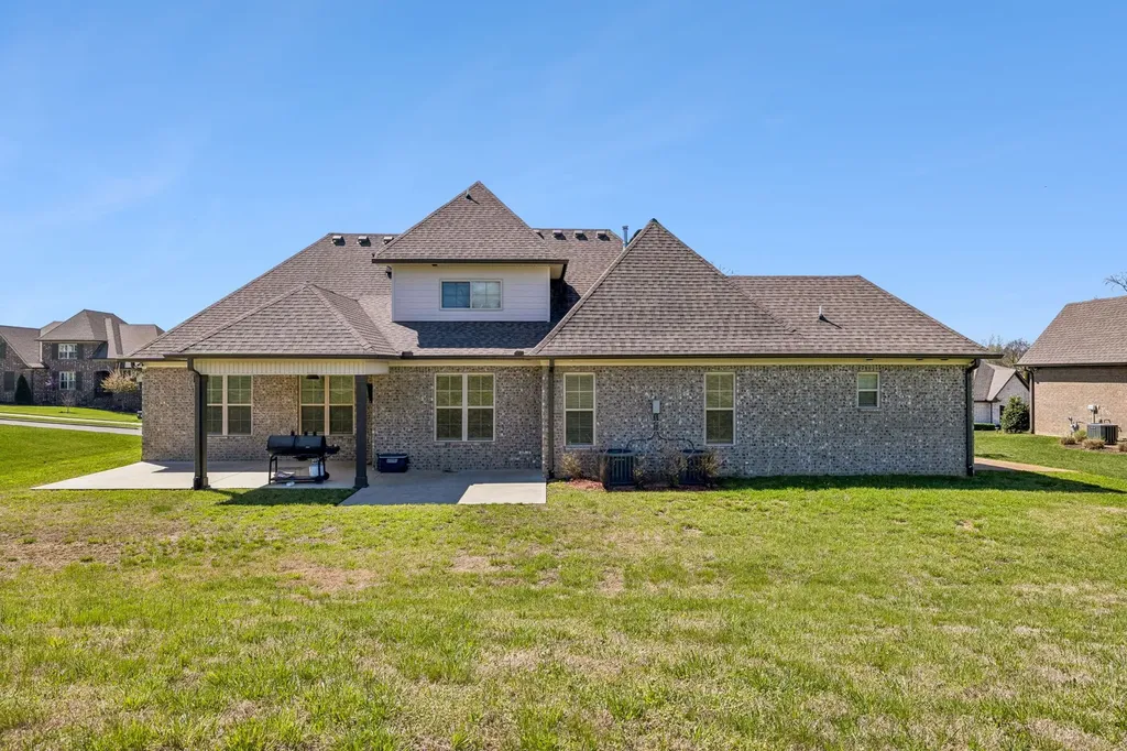 1094 Dorset Drive Hendersonville TN 37075