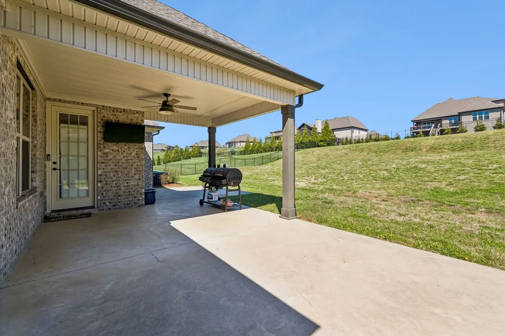 1094 Dorset Drive Hendersonville TN 37075