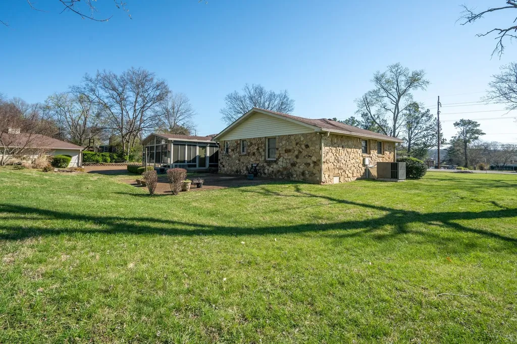 4659 Clarksville Pike Nashville TN 37218