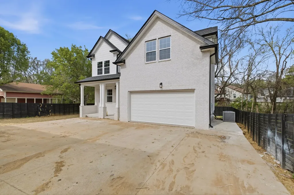 2722B Mossdale Drive Nashville TN 37217