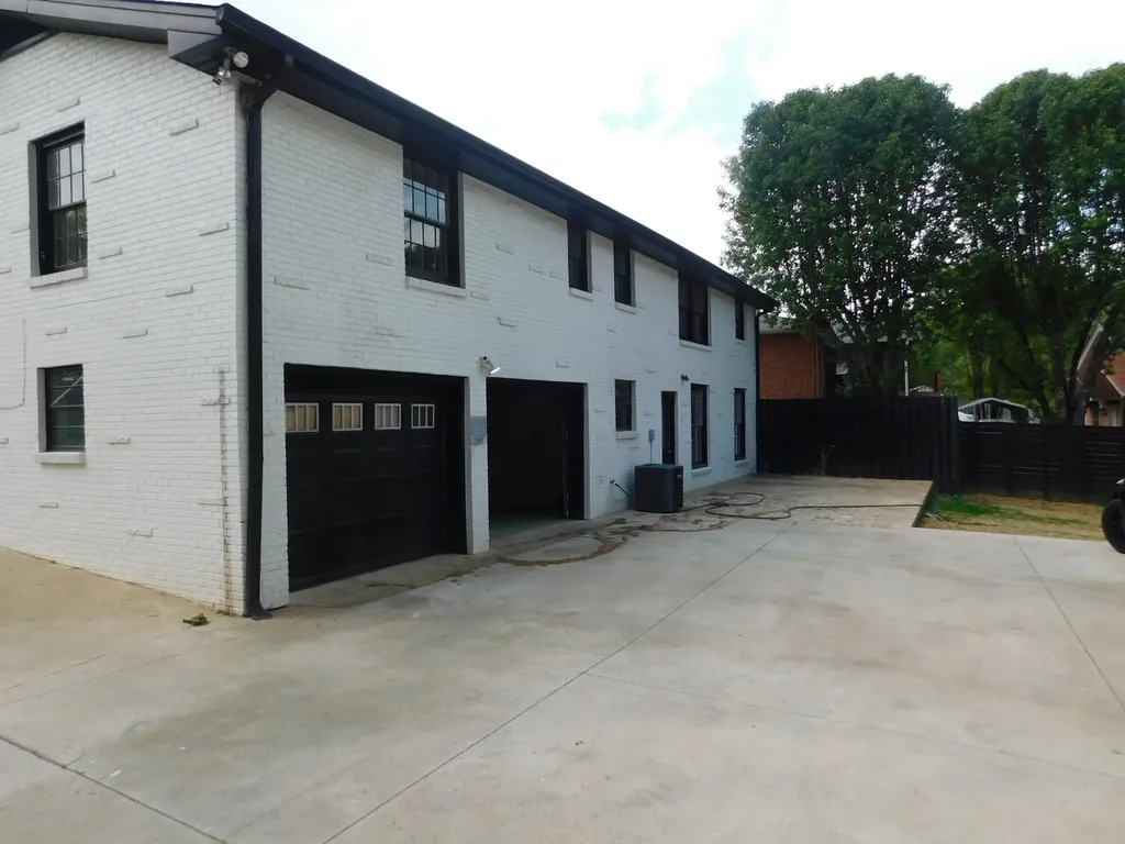 2722 Mossdale Drive Nashville TN 37217