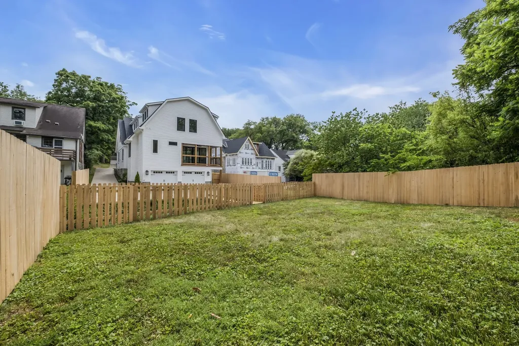 2704 Westwood Avenue Nashville TN 37212