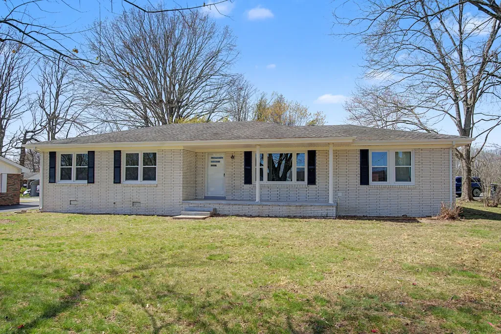 521 Greenwood Drive Lafayette TN 37083