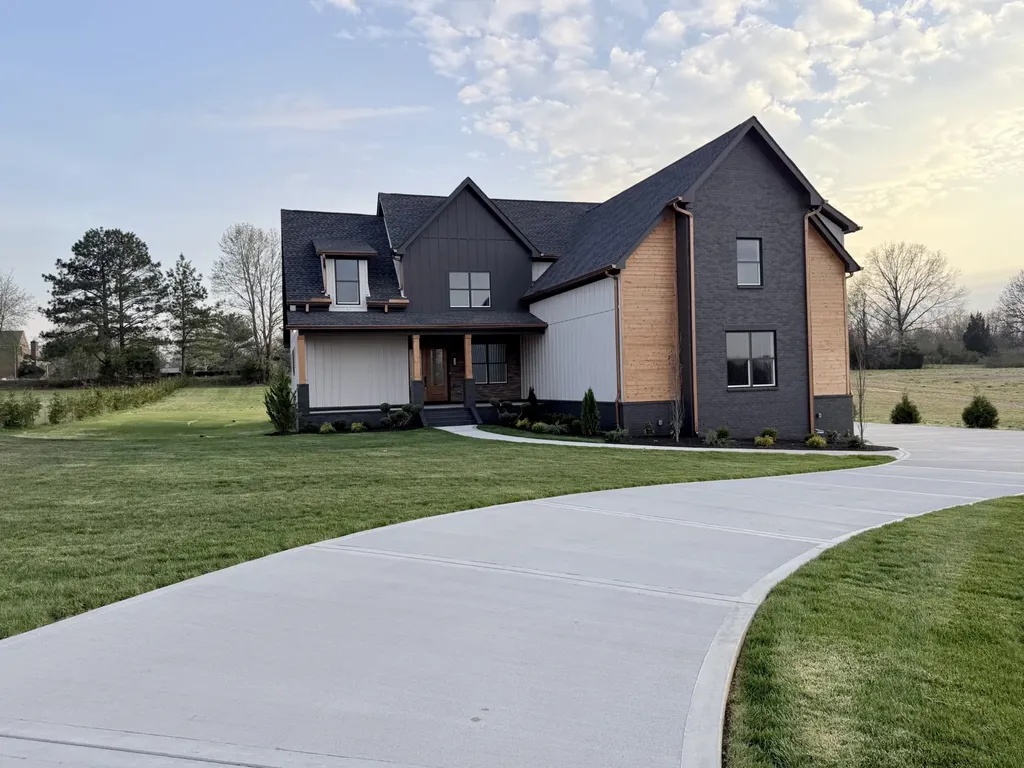 6447 Hopewell Road Springfield TN 37172