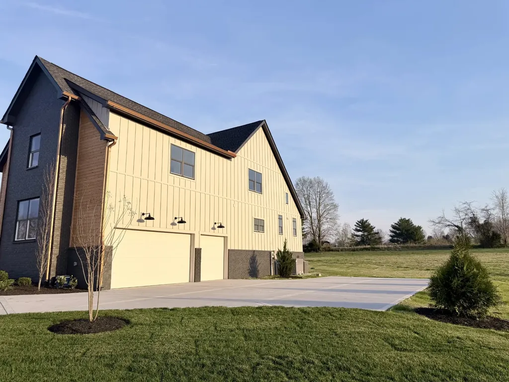 6447 Hopewell Road Springfield TN 37172