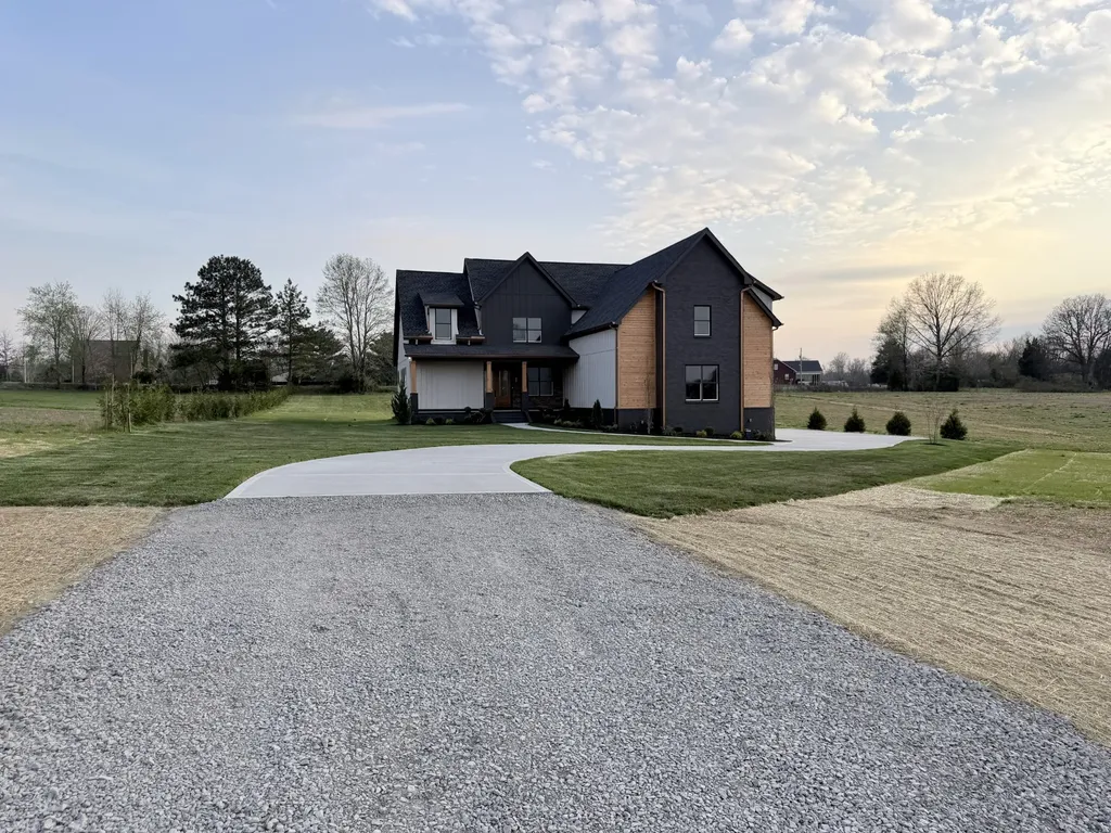 6447 Hopewell Road Springfield TN 37172