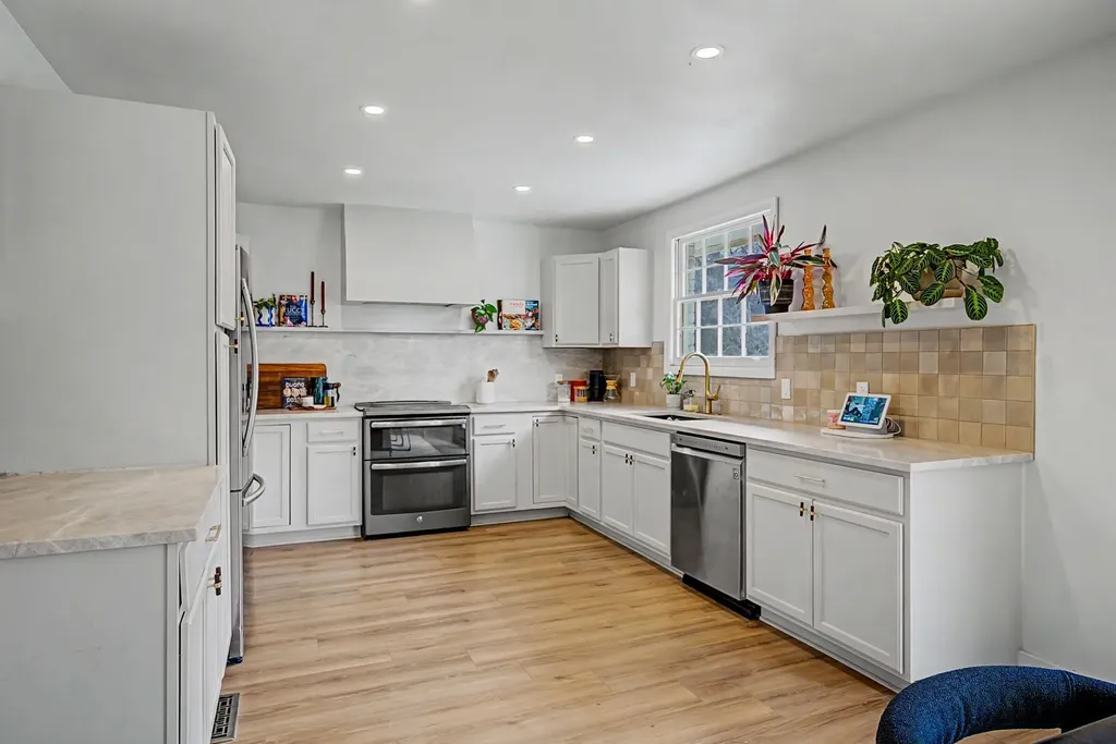 317 Bonnavue Drive Hermitage TN 37076