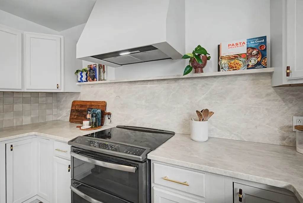 317 Bonnavue Drive Hermitage TN 37076