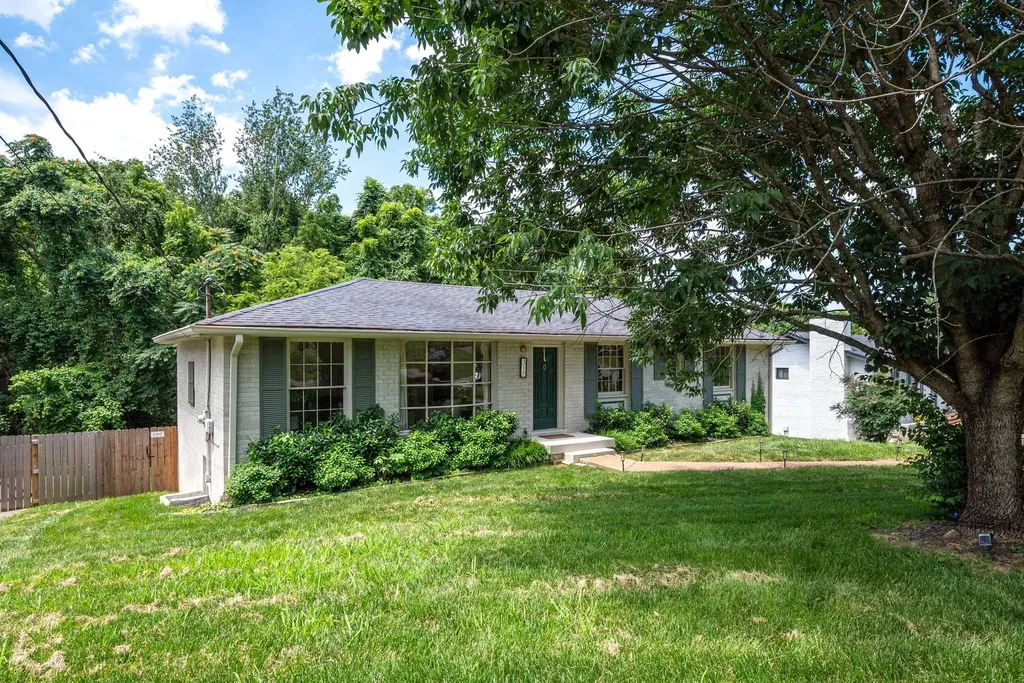 317 Bonnavue Drive Hermitage TN 37076