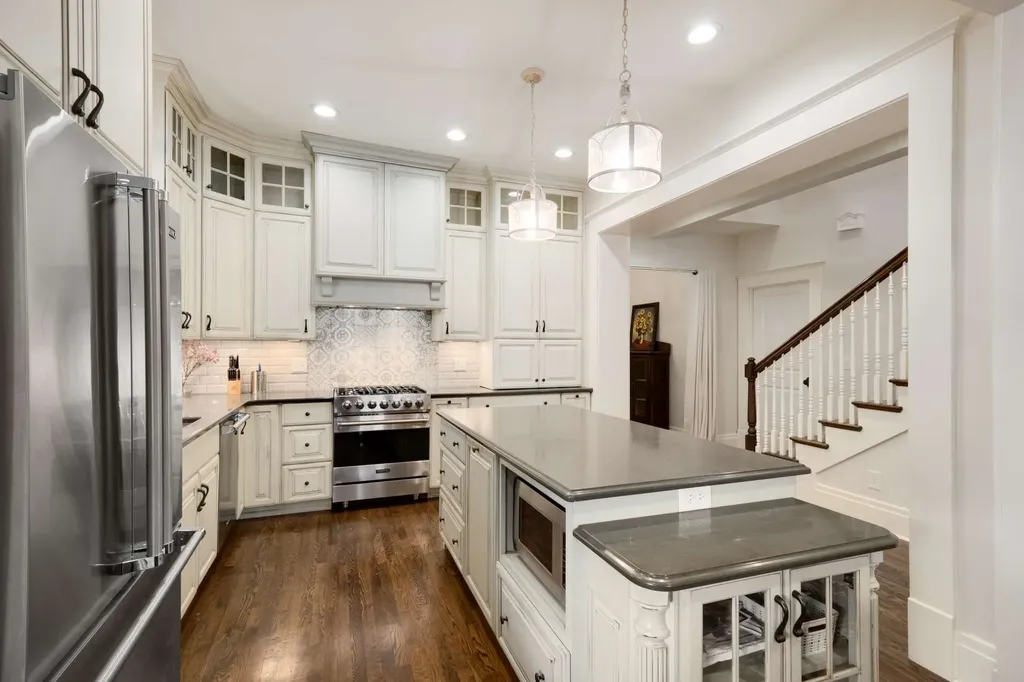 1308 6th Ave, N Nashville TN 37208