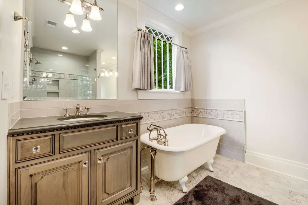 1308 6th Ave, N Nashville TN 37208