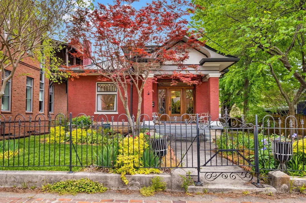 1308 6th Ave, N Nashville TN 37208