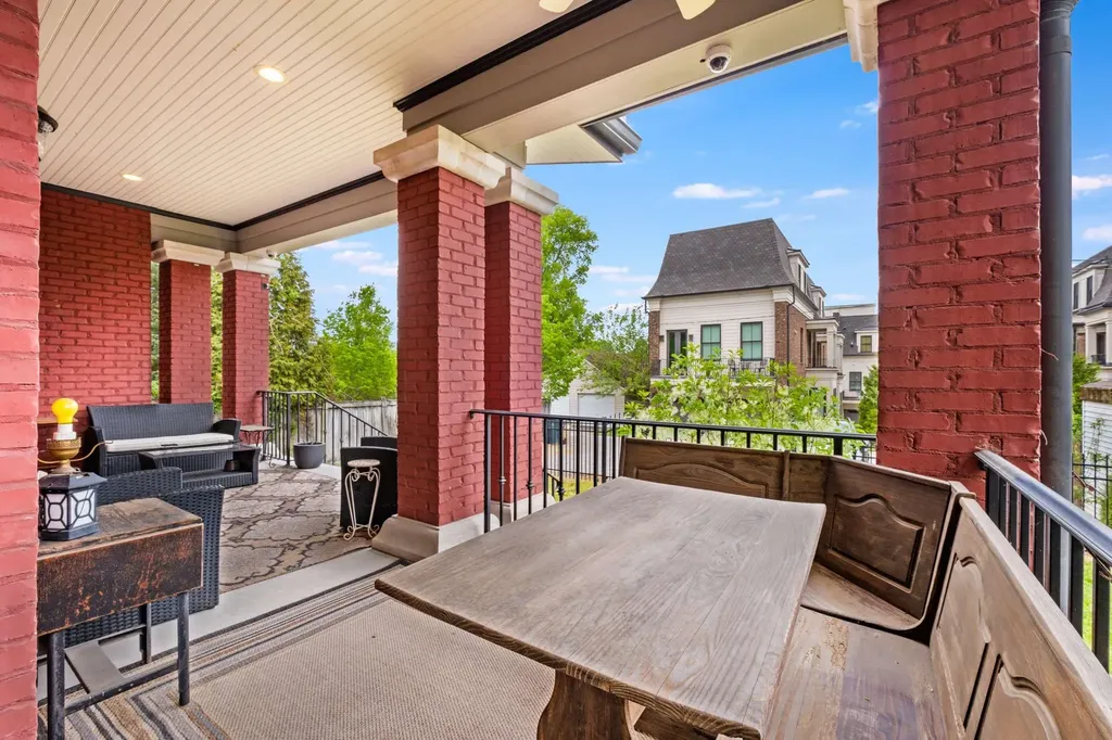 1308 6th Ave, N Nashville TN 37208