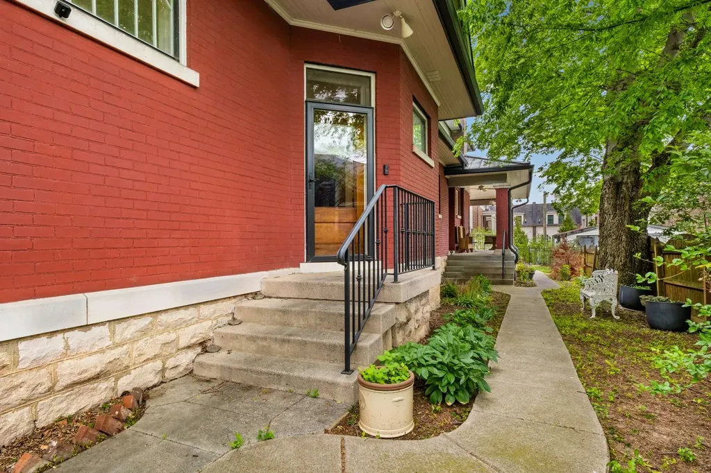 1308 6th Ave, N Nashville TN 37208