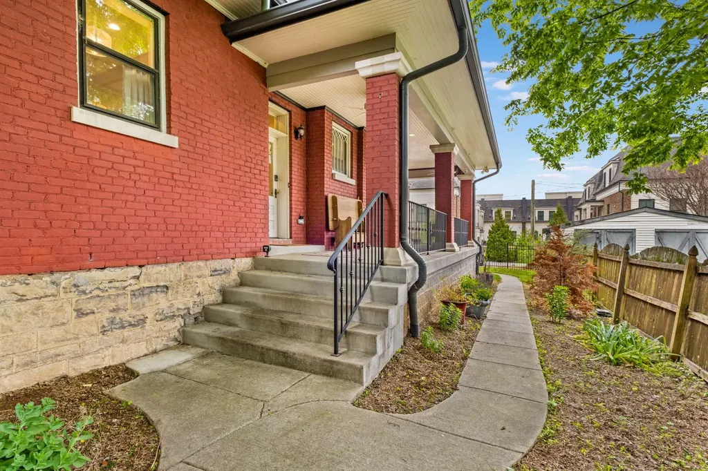 1308 6th Ave, N Nashville TN 37208
