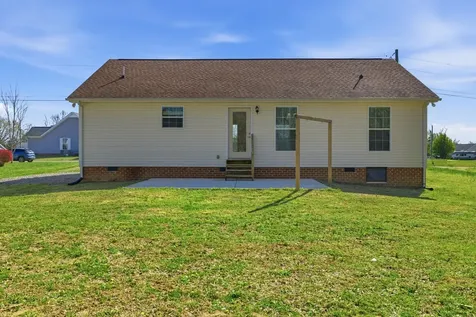 217 Spring Breeze Drive Smithville TN 37166